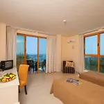 Sunrise Golden Sands