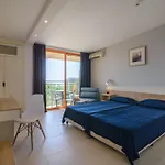 Sunrise Golden Sands 4*