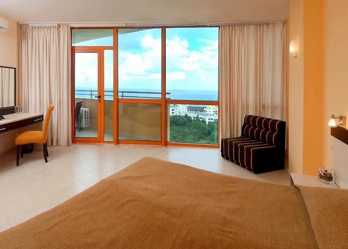 Sunrise Golden Sands Хотел 4*