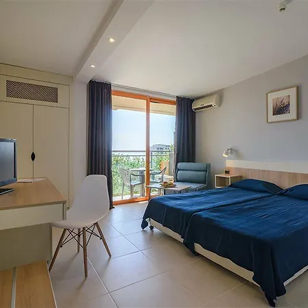 Hotel Sunrise Warna